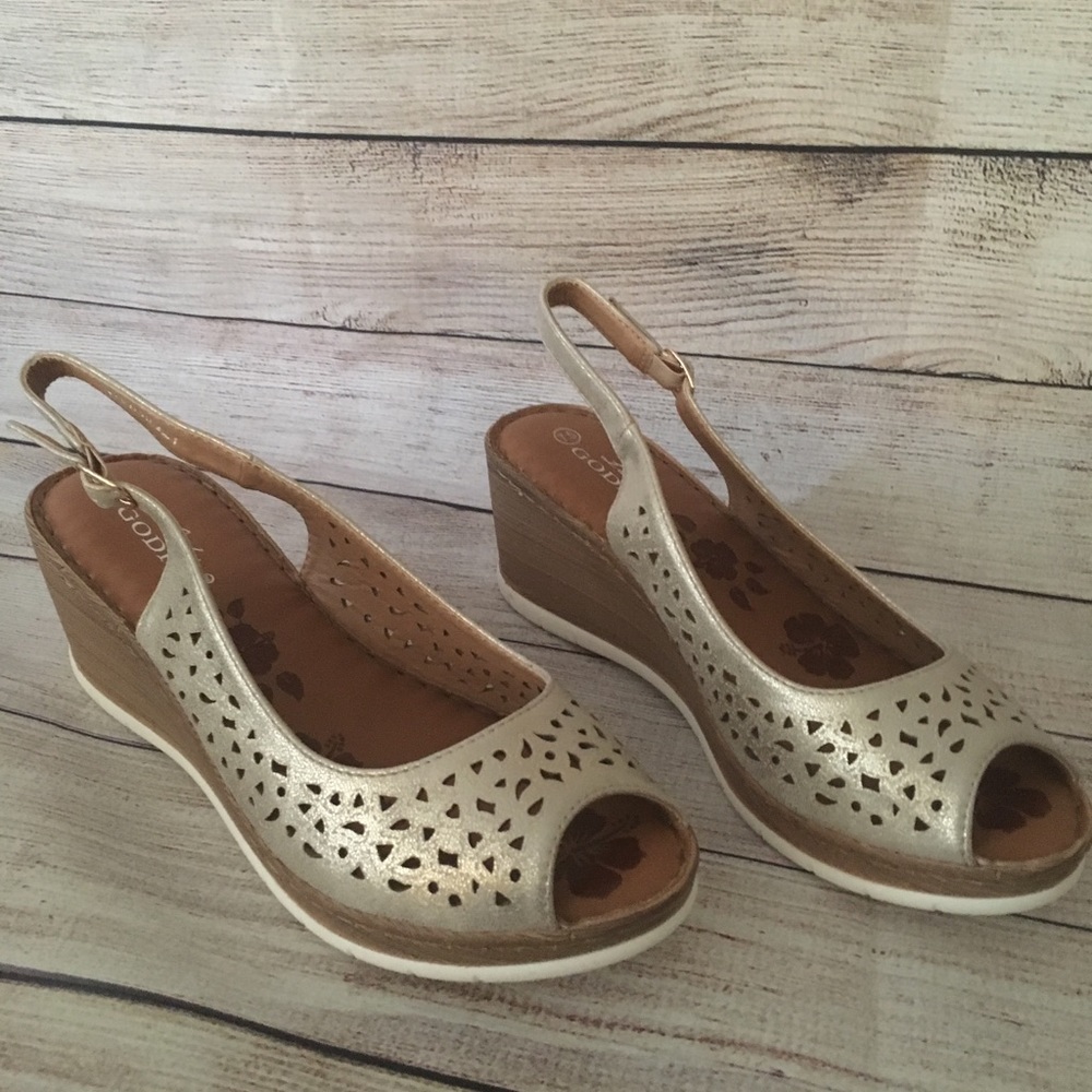 Lady Godiva Sandals